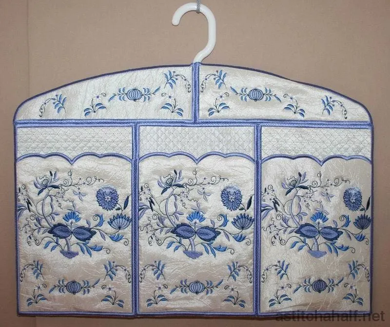 Blue Onion Hanger Cover and Closet Organizer
